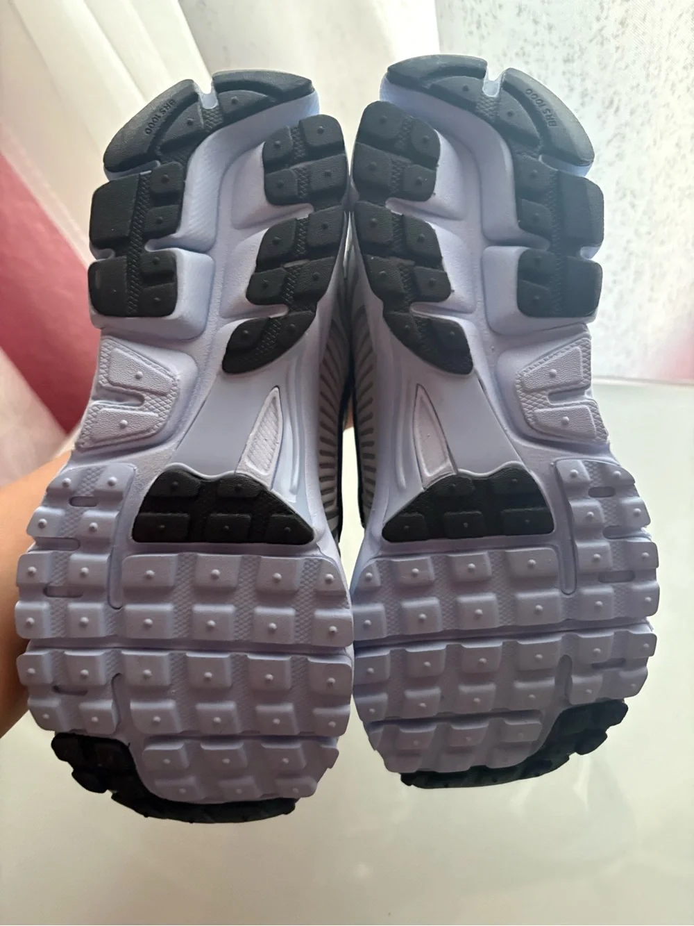 Nike vomero sneakers